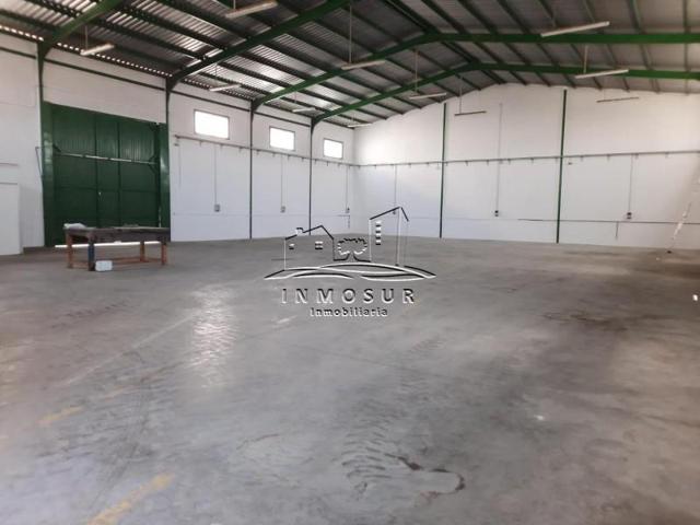 Nave industrial en alquiler en Lucena, Lucena photo 0