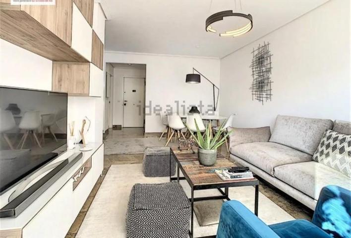 Apartamento en alquiler en Estepona, Estepona East - Selwo Hills photo 0