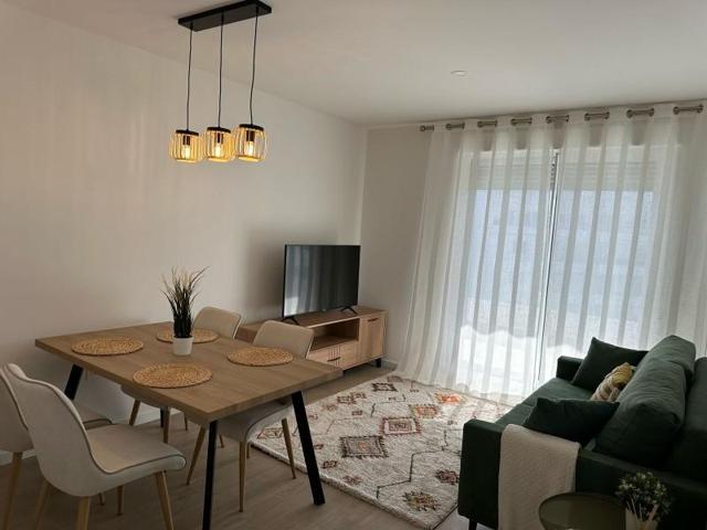 Apartamento en alquiler en Marbella, Nueva Andalucia - Guadaiza photo 0