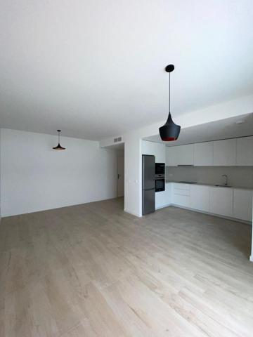Apartamento en alquiler en Marbella, Nueva Andalucia - Guadaiza photo 0
