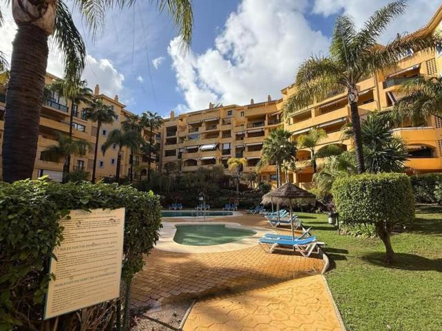 Apartamento en alquiler en San Pedro de Alcántara, Los Almendros II photo 0