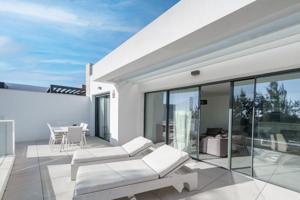 Duplex en alquiler en Marbella, Marbella Este - Artola photo 0
