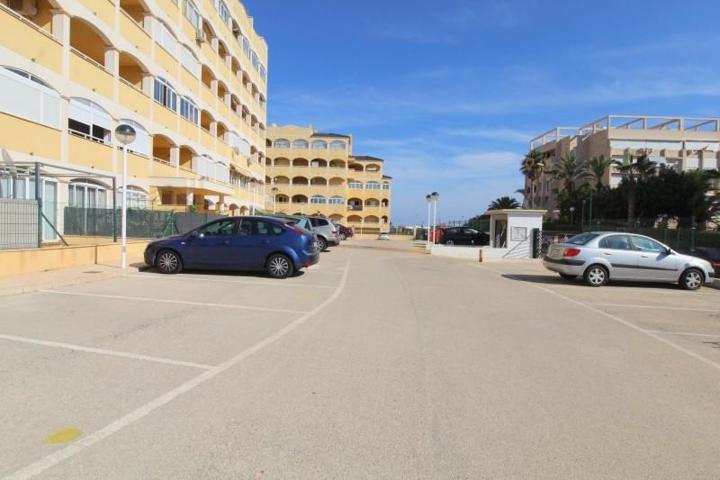 Garaje en venta en Torrevieja, La Mata photo 0