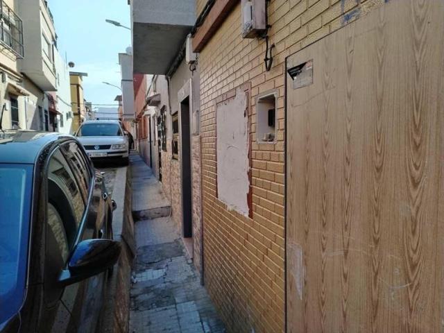 Casa en venta en Algeciras, Bajadilla photo 0