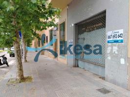 Local comercial en venta en Badajoz, Dehesilla de Calamón - Campomanes photo 0