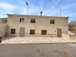 Casa en venta en Algueña, Comunidad valenciana photo 0