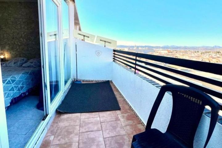 Apartamento en venta en Torrevieja photo 0