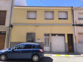Casa en venta en Yecla, Yecla photo 0