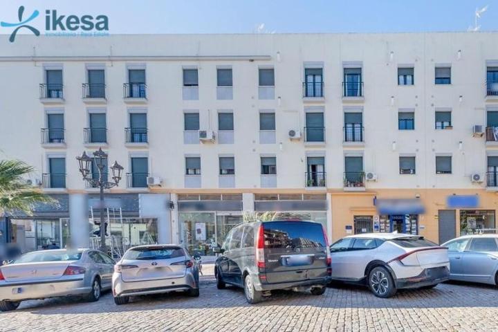 Piso en venta en Bollullos par del Condado, Andalucia photo 0
