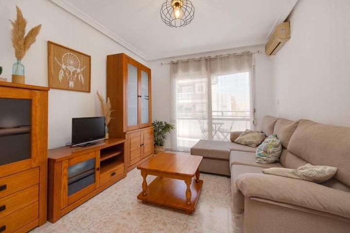 Piso en venta en Torrevieja, Baix Segura photo 0