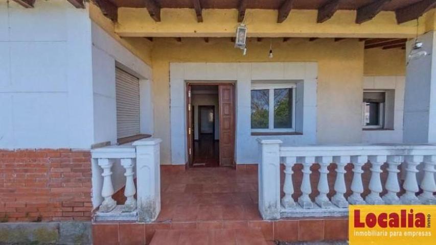 Chalet en venta en Valladolid photo 0