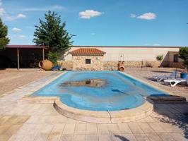 Chalet en venta en Torralba de Calatrava photo 0