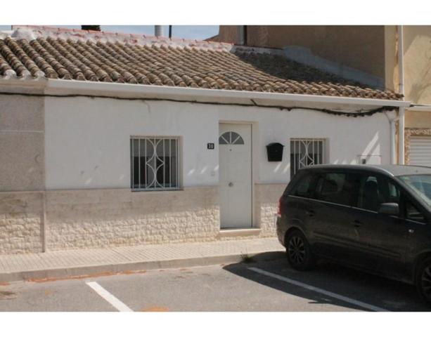 Adosada en venta en Pinoso photo 0
