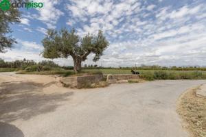 Terreno en venta en Zubia, Centro photo 0