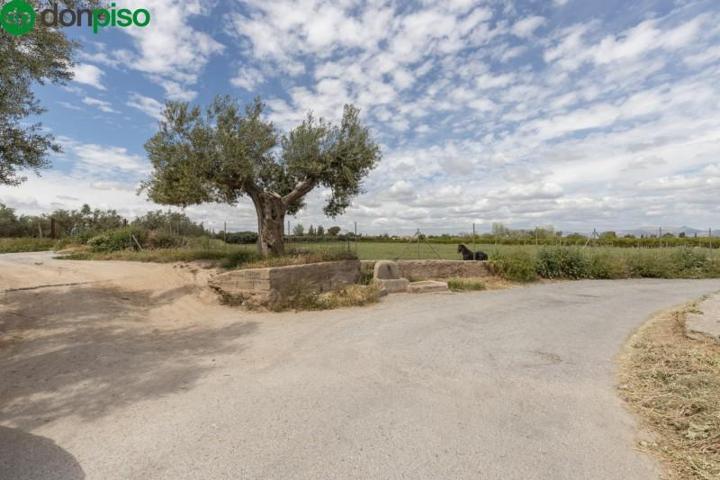 Terreno en venta en Zubia, Centro photo 0