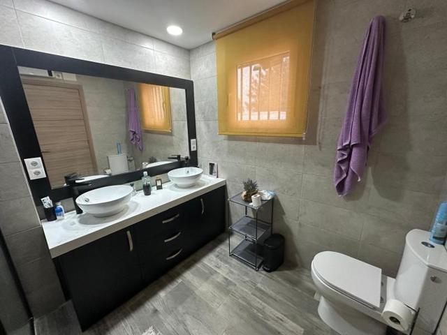 Chalet en venta en Monforte del Cid, Comunidad valenciana photo 0