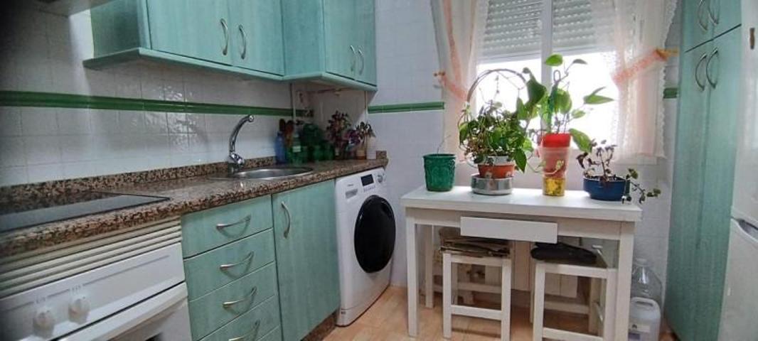Piso en venta en Plasencia photo 0
