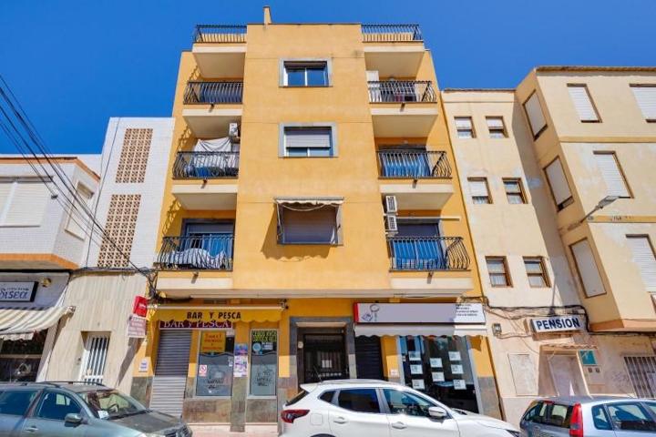 Piso en venta en Torrevieja photo 0