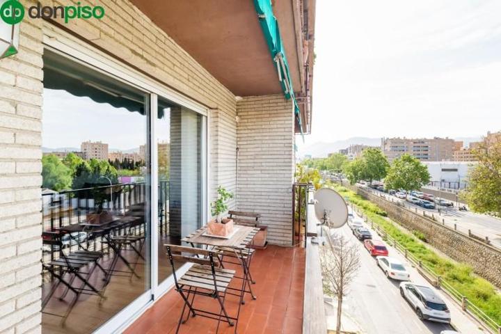 Piso en venta en Granada, Campus de la salud photo 0