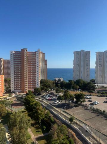 Apartamento en venta en Benidorm photo 0