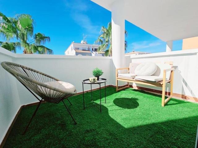 Apartamento en venta en Orihuela, Orihuela Costa photo 0