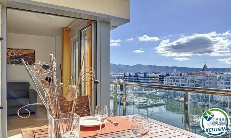 Apartamento en venta en Roses, Santa Margarida photo 0