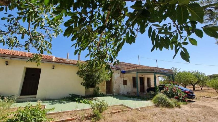 Casa con terreno en venta en Pinoso, Comunidad valenciana photo 0