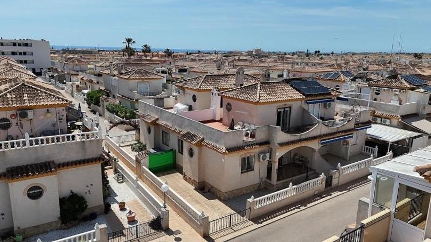 Adosada en venta en Orihuela Costa photo 0