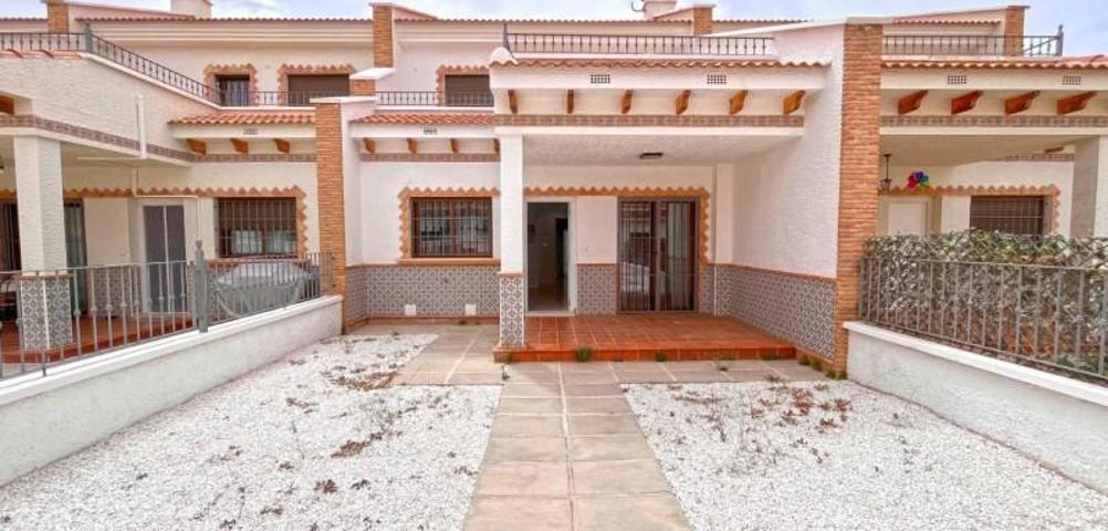 Adosada en venta en San Miguel de Salinas, Residencial los flamencos photo 0
