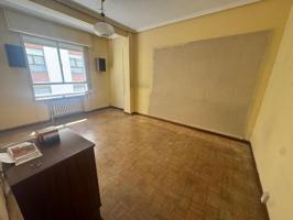 Piso en venta en Valladolid, Centro photo 0