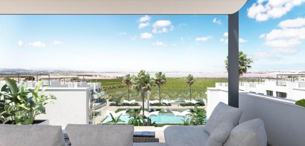 Apartamento en venta en Torrevieja, Los balcones photo 0