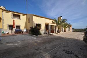 Chalet en venta en Monovar-Monover, Comunidad valenciana photo 0