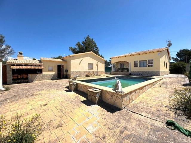Chalet en venta en la Bisbal del Penedès, L espai de penedes photo 0