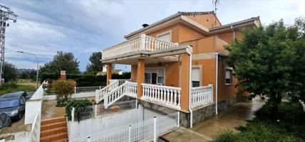 Chalet en venta en Montserrat, Montserrat photo 0