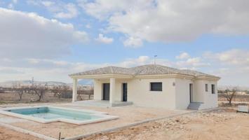 Chalet en venta en Pinoso, Comunidad valenciana photo 0