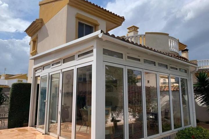 Chalet en venta en Guardamar del Segura, Urb el raso photo 0