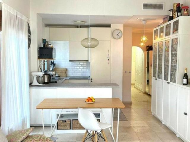 Apartamento en venta en Benahavís, Benahavis Centro photo 0