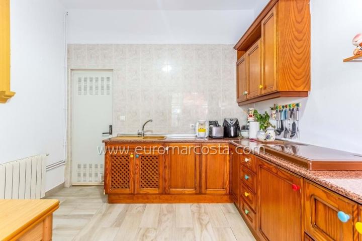 Chalet en venta en Orihuela Costa photo 0