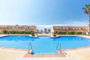 Planta baja en venta en Cubelles, Maritim photo 0