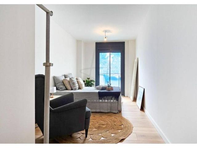 Piso en venta en Cornellà de Llobregat, La Gavarra photo 0