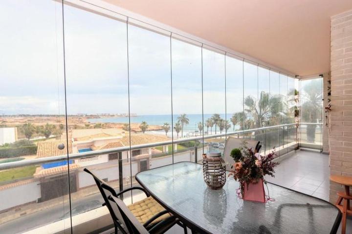 Apartamento en venta en Torrevieja photo 0