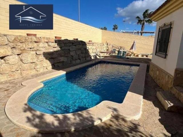 Chalet en venta en Mutxamel, Dorado Country Club photo 0