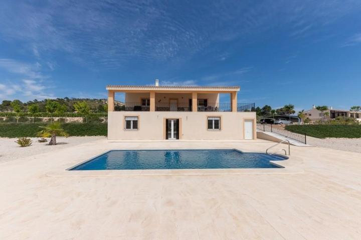 Chalet en venta en Novelda, Comunidad valenciana photo 0