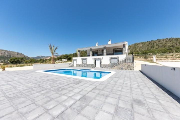 Chalet en venta en Novelda, Comunidad valenciana photo 0
