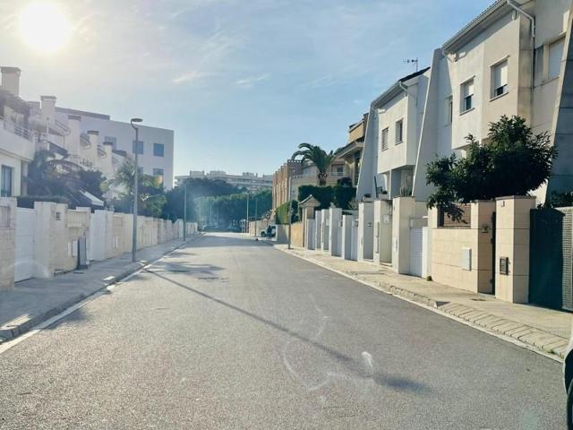 Adosada en venta en Gandia, Barrio de corea photo 0