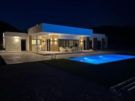 Chalet en venta en Pinoso, Comunidad valenciana photo 0