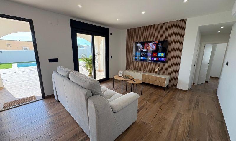 Chalet en venta en Cabo Roig, Cabo Roig photo 0
