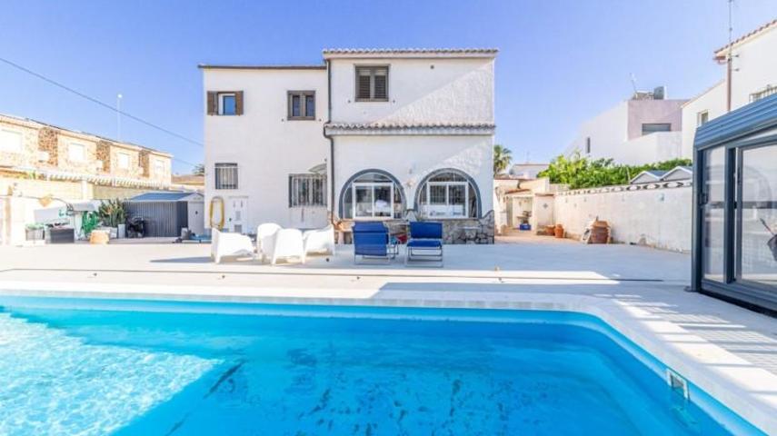 Chalet en venta en Els Poblets photo 0