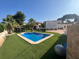 Chalet en venta en Mutxamel, Centro photo 0