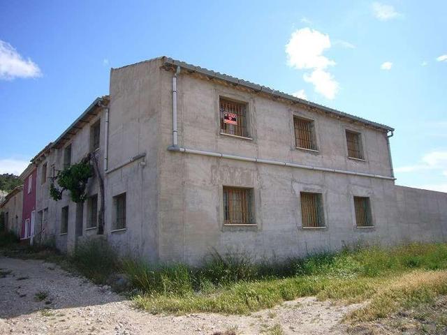 Casa con terreno en venta en Salinas, Comunidad valenciana photo 0